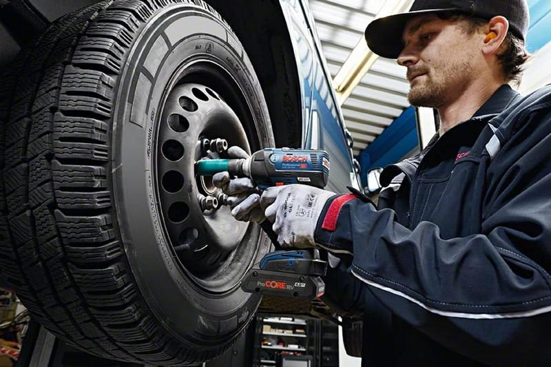 Bosch Professional 18V System Akku Drehschlagschrauber GDS 18V-300 (ohne Akku, im Karton) Solo im Ka