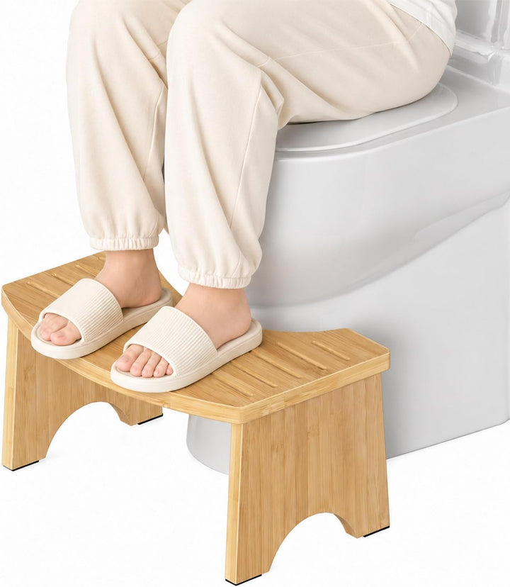 HOOBRO Klappbarer Toilettenhocker aus Bambus, montagefreier Klohocker mit Abflussrillen und Rutschfe