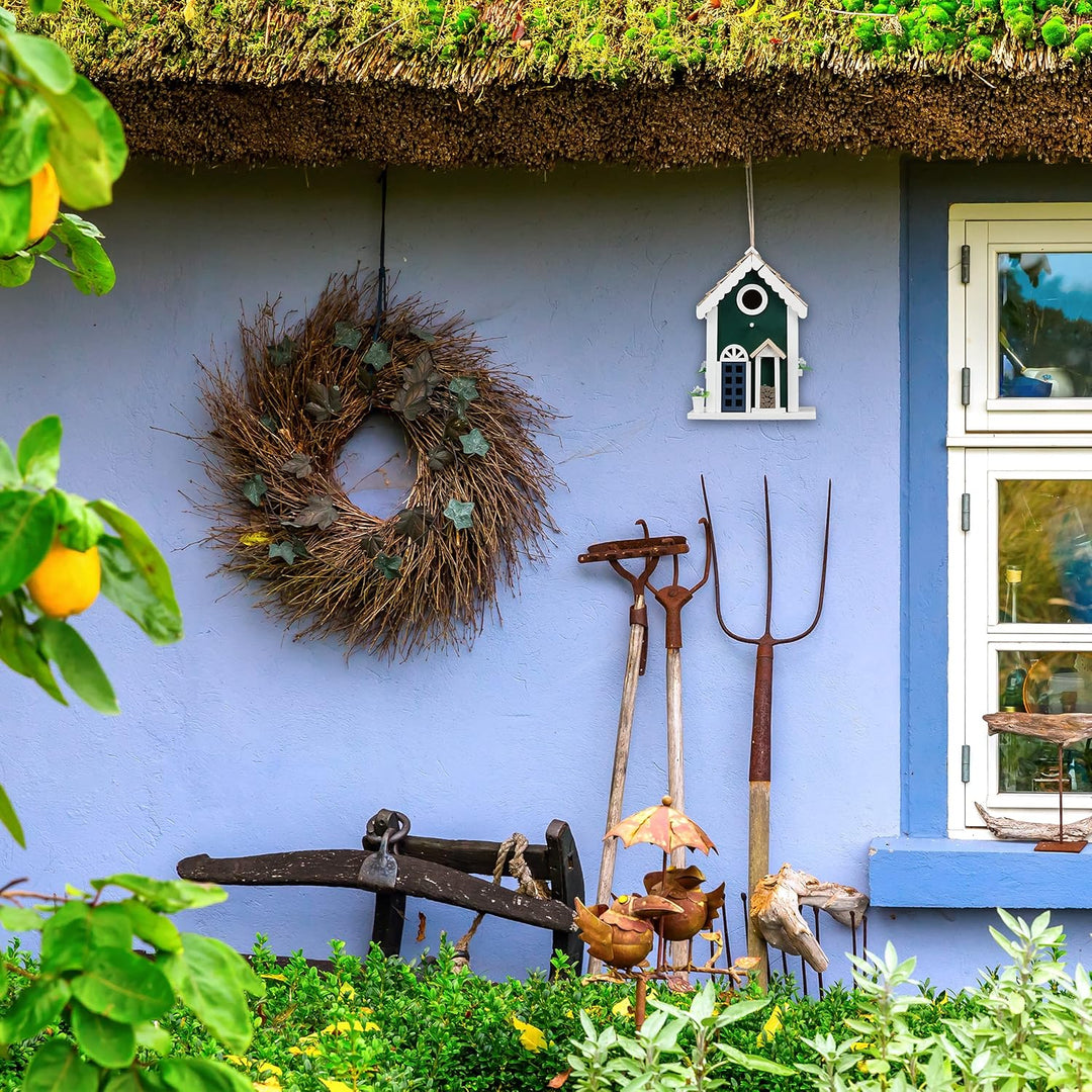 Relaxdays Vogelhaus, Nistkasten für Wildvögel, zum Aufhängen, HBT 25,5 x 18,5 x 18,5 cm, Vogelvilla