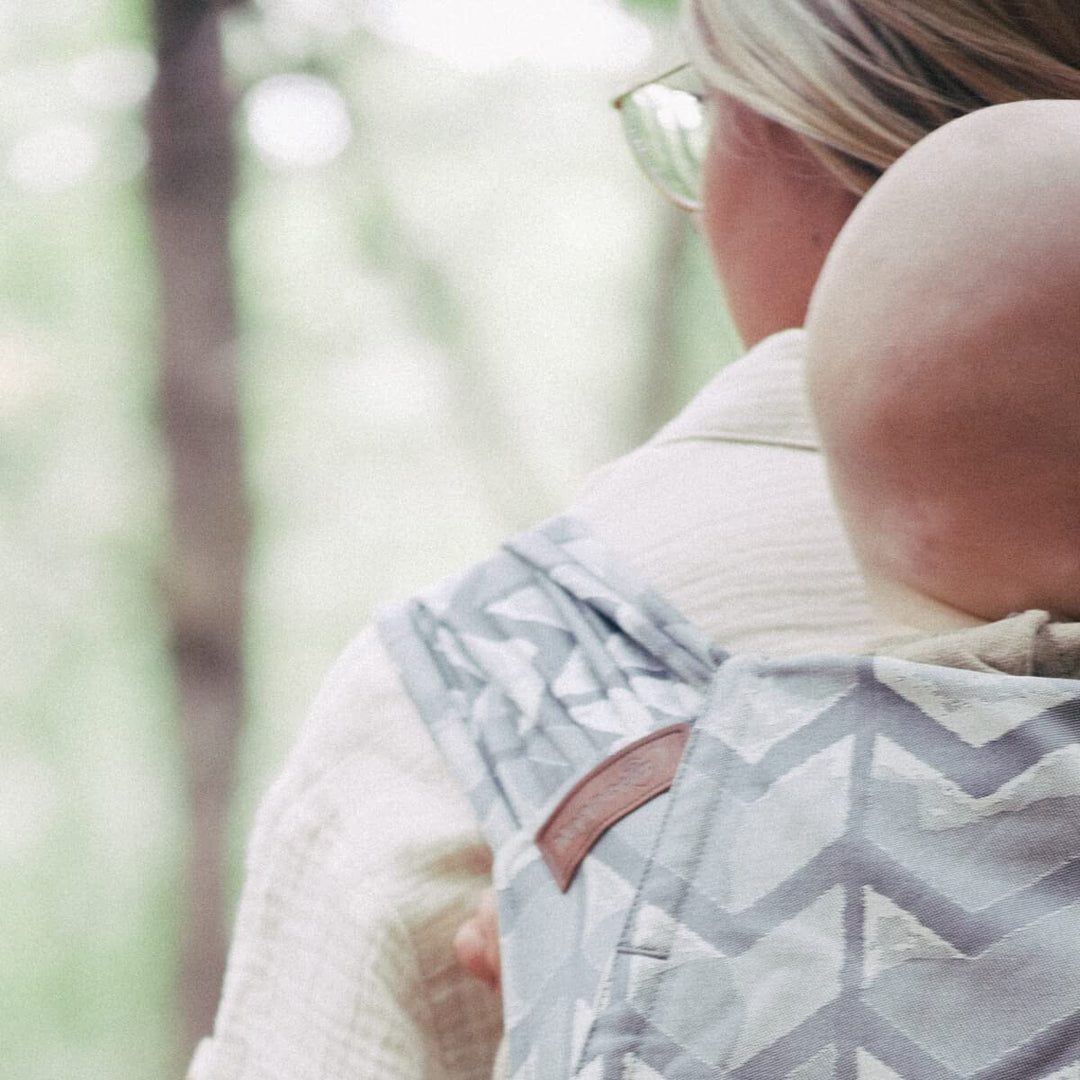 Hoppediz Hop-Tye Advanced - 4-in-1 Babytrage für Neugeborene ab Geburt - Halfbuckle Tragehilfe mit T