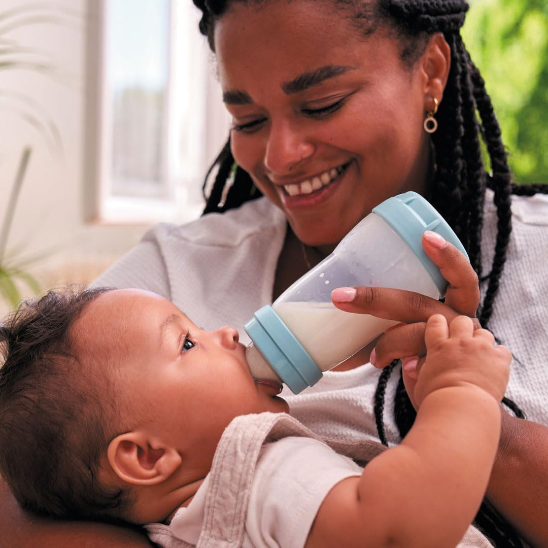 MAM Easy Start Anti-Colica Babyflasche, mit Sauger aus Silikon SkinSoftTM, 4+ Monate, 320 ml, hellbl