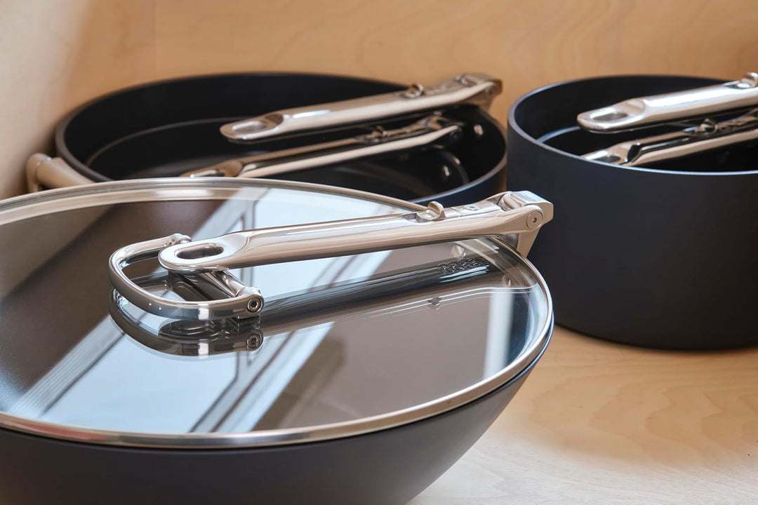 Joseph Joseph Space 32 cm Antihaft-Wok mit klappbarem Griff und Deckel Wok mit Deckel 32cm, Wok mit