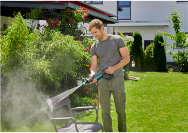 Gardena Akku-Mitteldruckreiniger AquaClean 24/18V P4A Premium Set: Akku-Reiniger mit voller Ausstatt