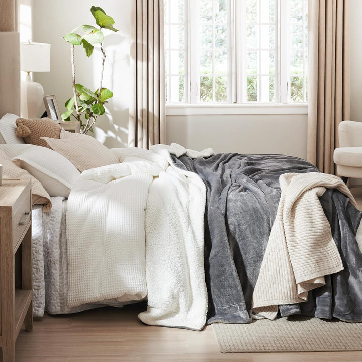 BEDSURE Decke Sofa Kuscheldecke Grau - warm Sherpa Sofaüberwurf Decke, Dicke Sofadecke Couchdecke, 2