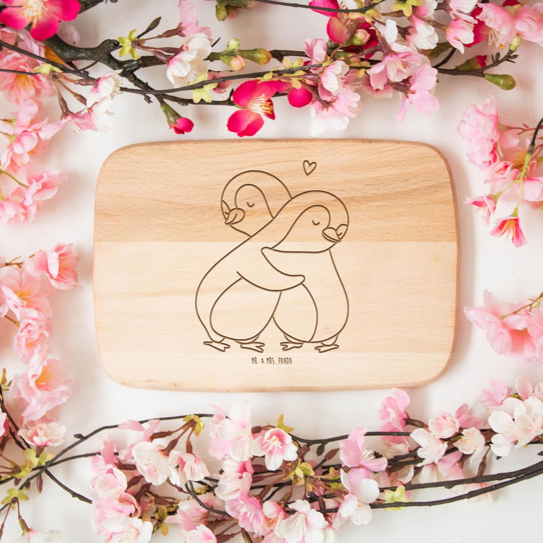 Mr. & Mrs. Panda Holzbrett Pinguine Kuscheln - Geschenk, Valentinstag, Frühstücksbrett, Hochzeitstag