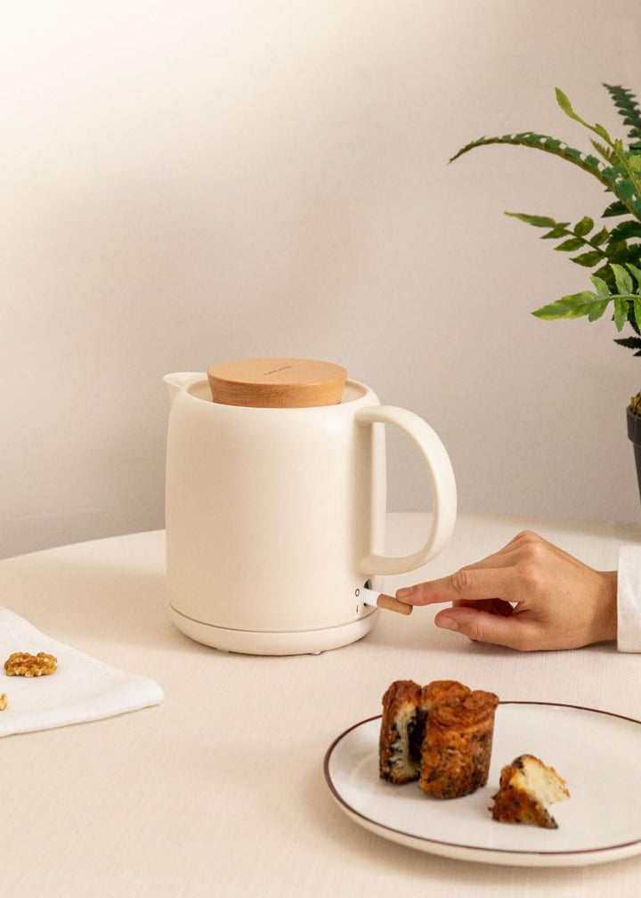 CREATE/KETTLE CERAMIC/Keramischer Wasserkocher Cremeweiss/Keramikgehäuse, Aufheizen in 5 Minuten, 1L