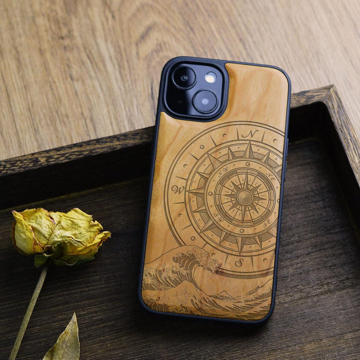 Carveit Magnetisch Hülle für iPhone 13 Mini [Elegante Kirschholz] [Weich TPU Stossstange] Stossfeste