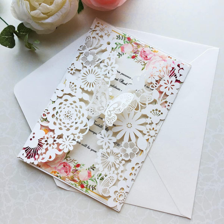 Hosmsua 20x Elfenbeinfarbener Laserschnitt Spitze Flora Hochzeit Einladungskarten mit Schmetterling