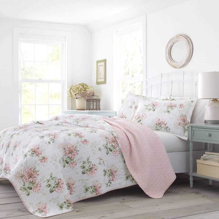 Laura Ashley | Honeysuckle Collection | Quilt Set-Ultra Soft All Season Bedding, Reversible Stylish