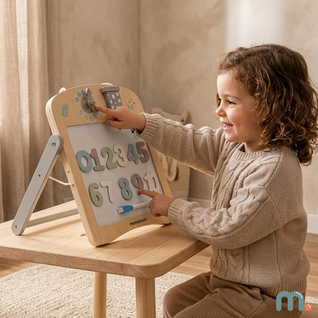 Mamabrum Holz-Lerntafel 2in1 für Kinder, Doppelseitige Magnettafel mit Formensorter, Abakus und Uhr