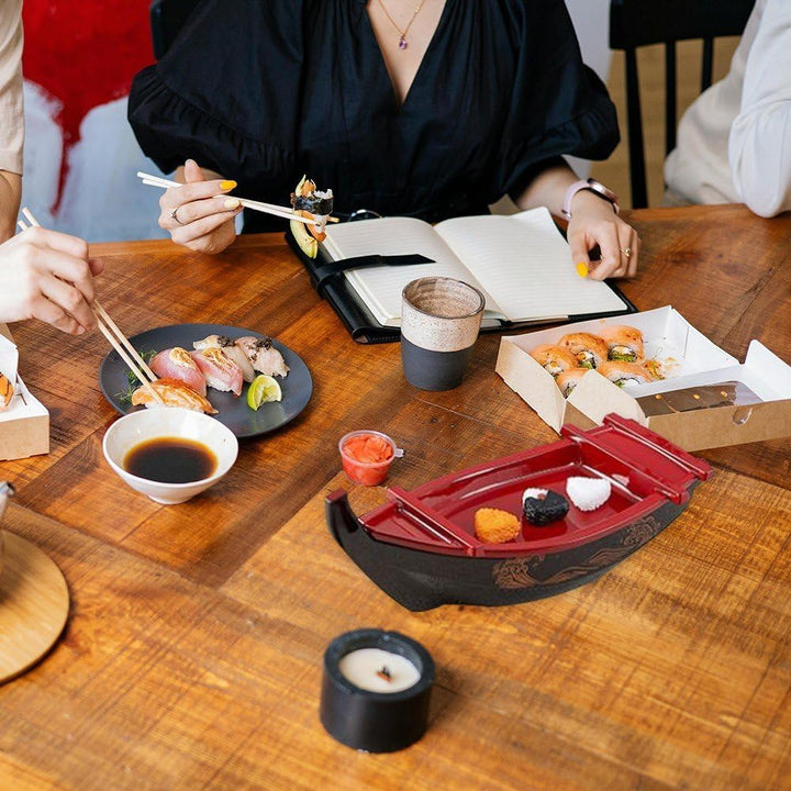 Sushi Sashimi Boot EIS Essen Meeresfrüchte Teller Lachs Sashimi Tablett Japanischer Lebensmittelbehä