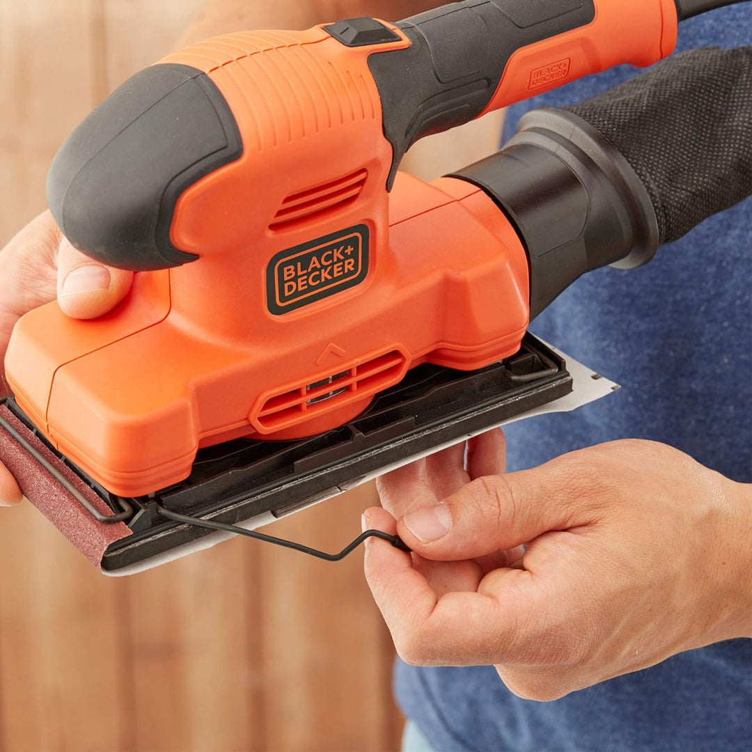 Black+Decker BEW220 Schwingschleifer (150W, Schleifplatten 90 x 187 mm, mit integrierter Staubabsaug