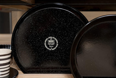 Riess, 0649-022, Pizzablech 32, CLASSIC - BACKFORMEN, Durchmesser 32 cm, Höhe 3.3 cm, Emaille, schwa