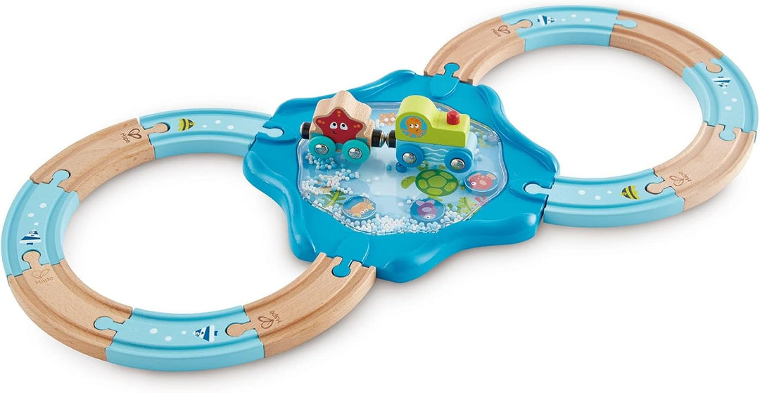 Hape E3827 - Holzschienen Unterwasserwelt, Eisenbahn