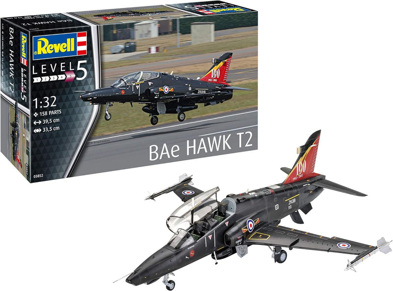 Revell 03852 BAe Hawk T2, Trainingsflugzeug der RAF, Flugzeugmodell 1:32, 39,5 cm originalgetreuer M