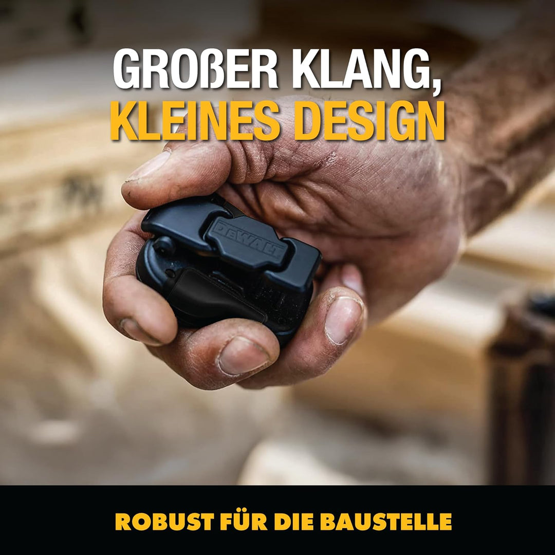 DEWALT Wearable Bluetooth Lautsprecher Onyx Edition – Clip-On Magnetischer Mini-Lautsprecher, IP56 W