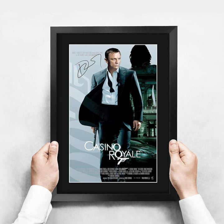 HWC Trading A3 FR James Bond - Casino Royale Movie Poster Daniel Craig Signed Geschenk GESTALTET A3
