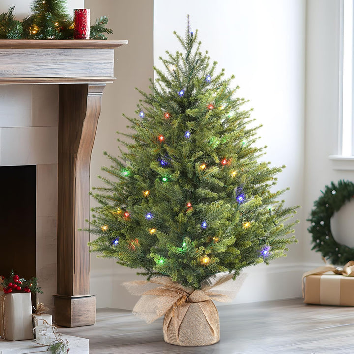 Alupssuc 2 Fuss Beleuchteter Künstlicher Mini-Weihnachtsbaum, 100% PE-Zweige mit Sockel aus Leinensa