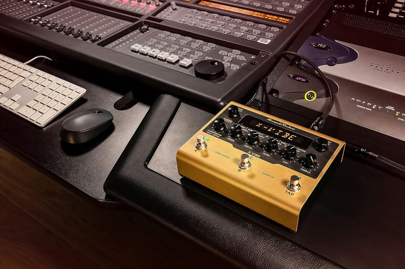 IK Multimedia AmpliTube X-VIBE Modulationspedal: Chorus, Flanger, Phaser, Rotary und mehr in einem P