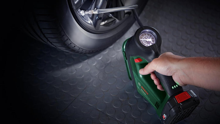 Bosch elektrische Luftpumpe Luftkompressor UniversalPump 18V (ohne Akku, 18 Volt System, für Auto-,