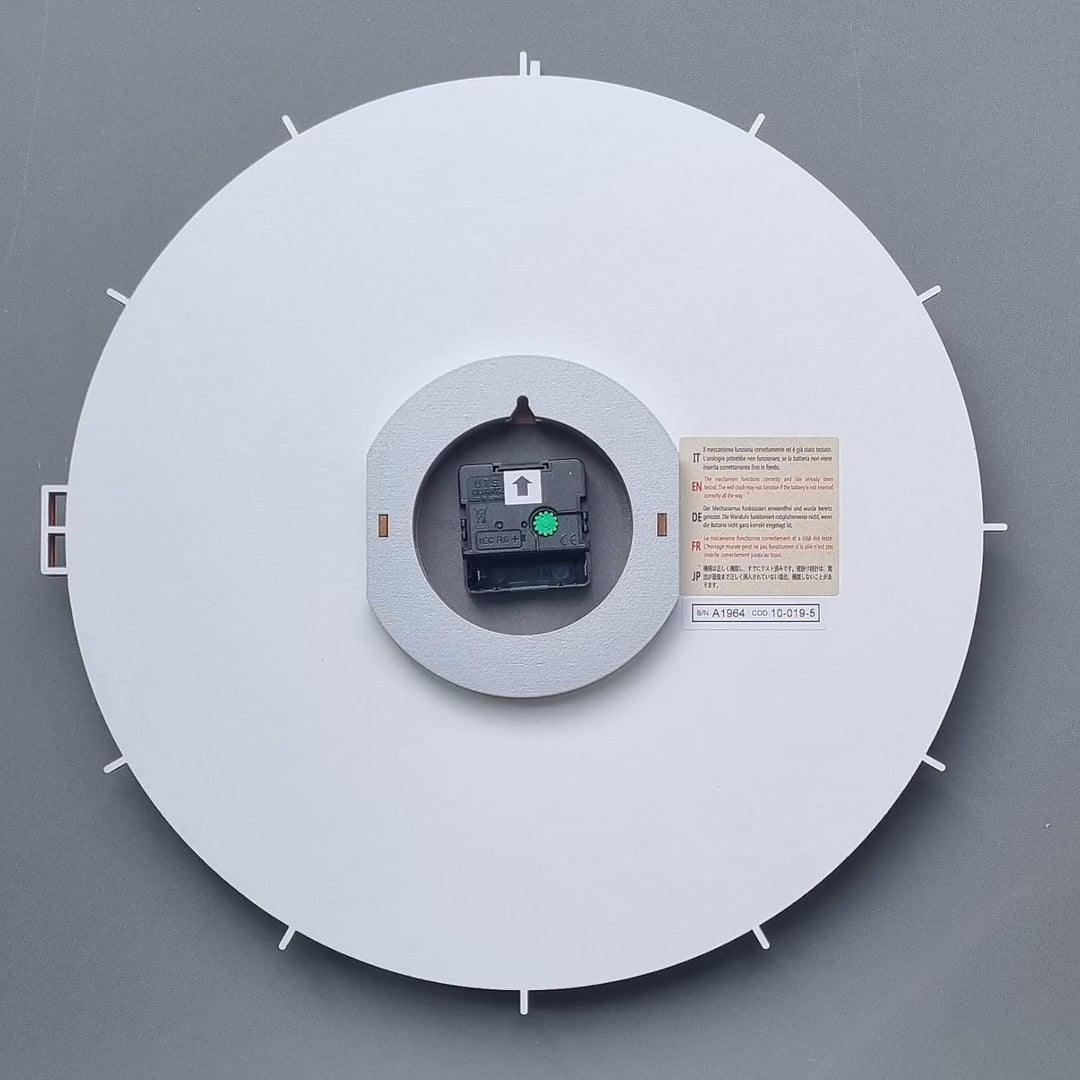 CalleaDesign - Wanduhr Mike 42x42 [Brise Eiche, Orange, Aluminium], Brise Eiche