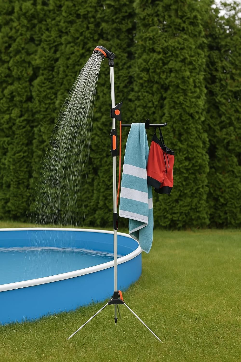 Suinga Gartendusche 2-in-1 | Höhenverstellbar und abnehmbarer Kopf für Bewässerung und Aussenbereich