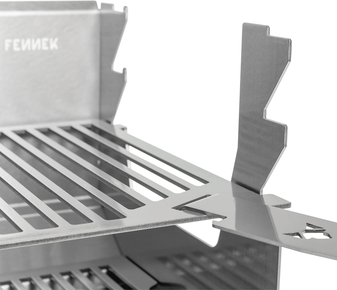 FENNEK 2.0 | Mobiler und steckbarer Holzkohle-Grill aus Edelstahl für Camping, Trekking, Vanlife, Ga