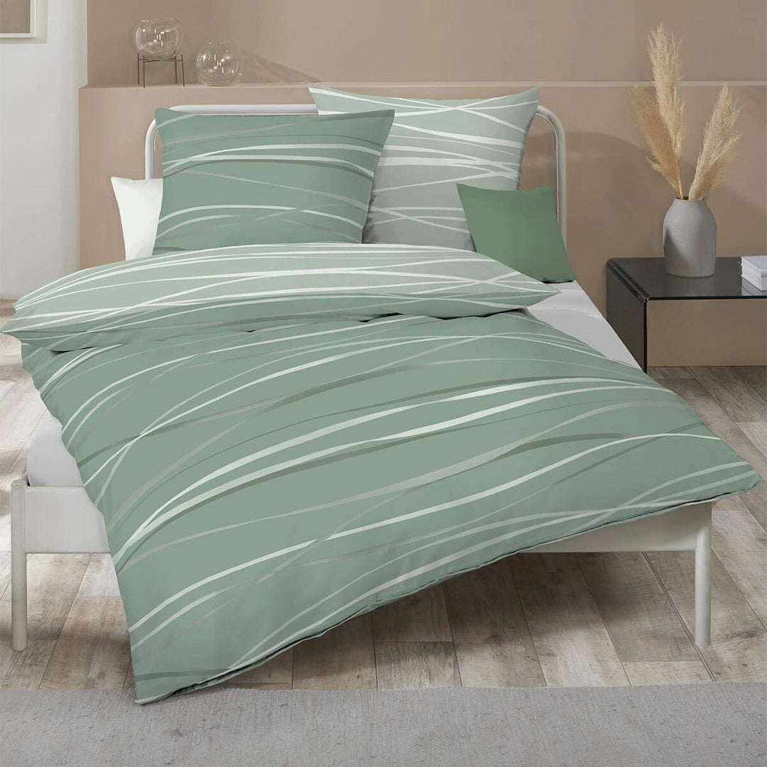 Kaeppel Wende- Bettwäsche 'Motion' Mako-Satin rubinrot Grösse, 2 Stück , 135x200 cm (80x80 cm) 135x2