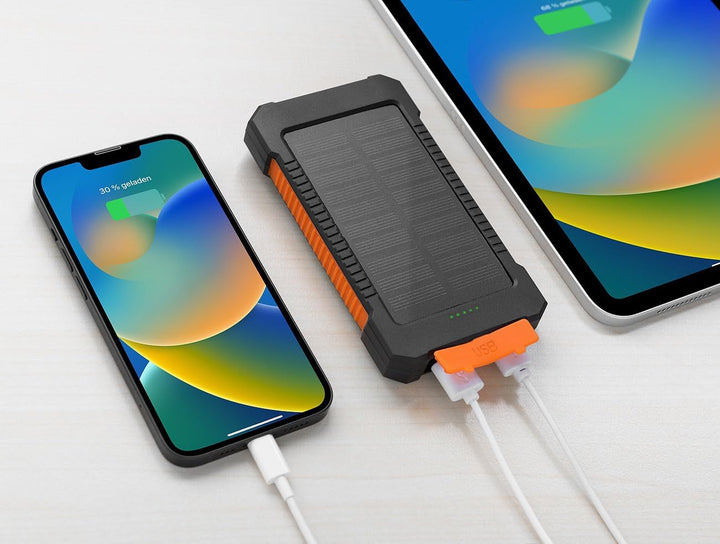 revolt Solar Ladegerät Handy: Solar-Powerbank, 8.000 mAh, 2X USB 2A, Typ-C-Input, IP65, LED-Lampe (S