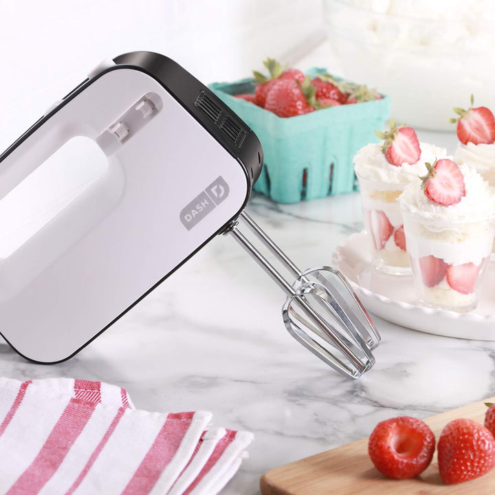 Dash SHM01DSRD Easy Store Handmixer, Rot 3 Speed weiss, Weiss