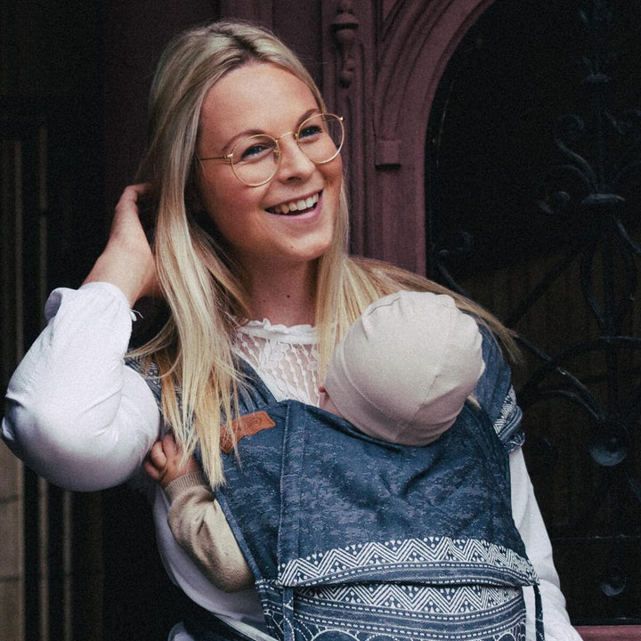 Hoppediz Hop-Tye Advanced - 4-in-1 Babytrage für Neugeborene ab Geburt - Halfbuckle Tragehilfe mit T