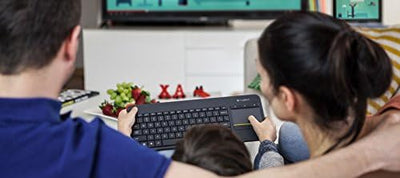 Logitech K400 Plus Kabellose Touch-TV-Tastatur mit integriertem Touchpad, Belgisches AZERTY-Layout -