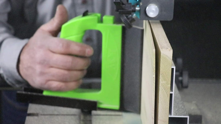 BOW Products GuidePRO GP5 Bandsägenführung – Vertikales Resaw Featherboard für Bandsäge – Sicherheit