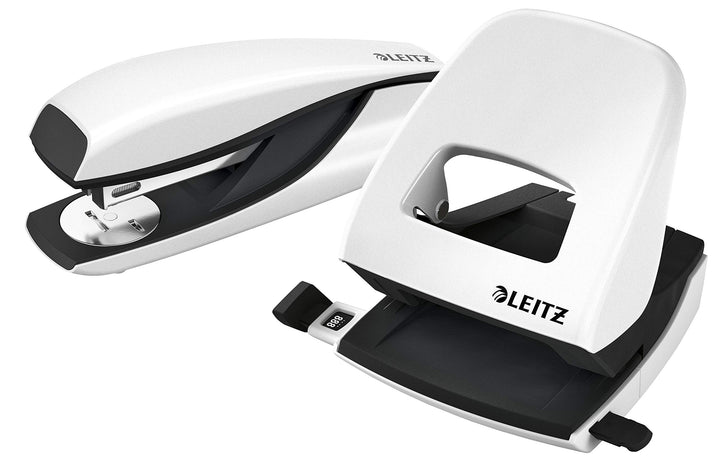 Leitz NeXXt Locher und Heftgerät Set für bis zu 30 Blatt, Inkl. Heftklammern, perlweiss, WOW, 509510