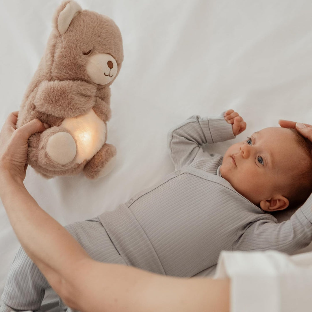 Nuby Mein Beruhigender Kuschelbär – Gute-Nacht-Kuscheltier – Musik- und Leuchtendes Baby-Nachtlicht