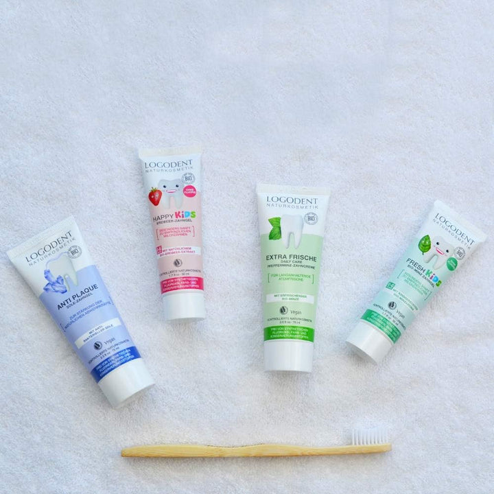 LOGODENT Naturkosmetik EXTRA FRISCHE daily care Pfefferminz Zahncreme, Mit Bio-Kamille und Bio-Pfeff