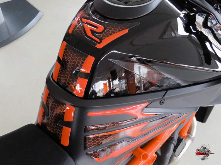 BIKE-label Tankpad Set kompatibel für KTM 1290 Super Duke R ab BJ 2020-850003
