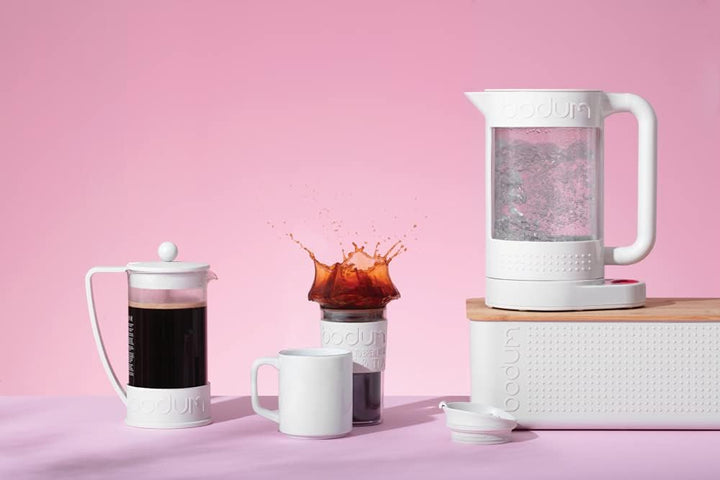 Bodum bistroBrotkasten mit Bambus-Schneidebrett (BPA-freier Kunststoff, leichte Reinigung) cremefarb