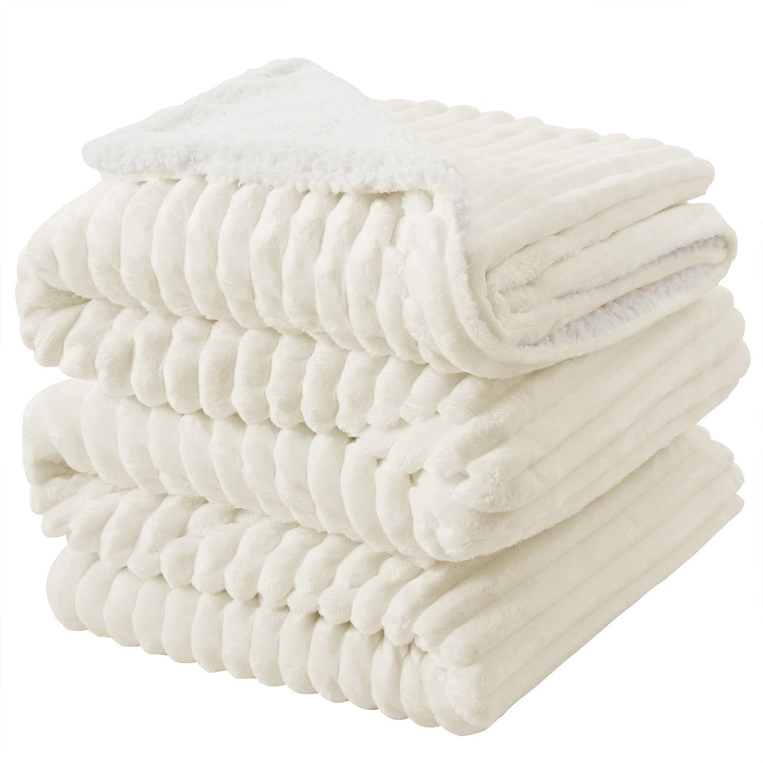 BEDELITE Kuscheldecke Flauschig Decke Extra Gross - Dicke Sherpa Decken Cremeweiss 230x270 für Bett,