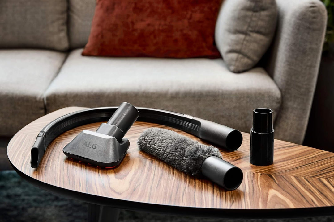 AEG AKIT09C Home & Car Kit (Tierhaardüse, Staubwedel, Flexible Fugendüse, gründliche Tierhaarentfern