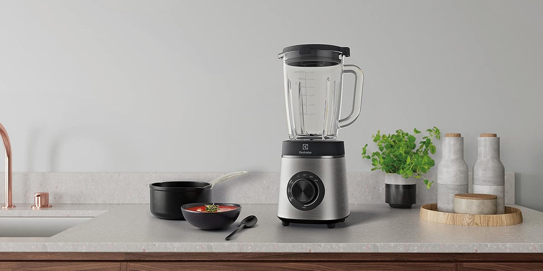 Electrolux Explore 6 Blender E6TB1-6ST, Machen Sie Smoothies, Suppen oder Crush Eis einfach mit dies