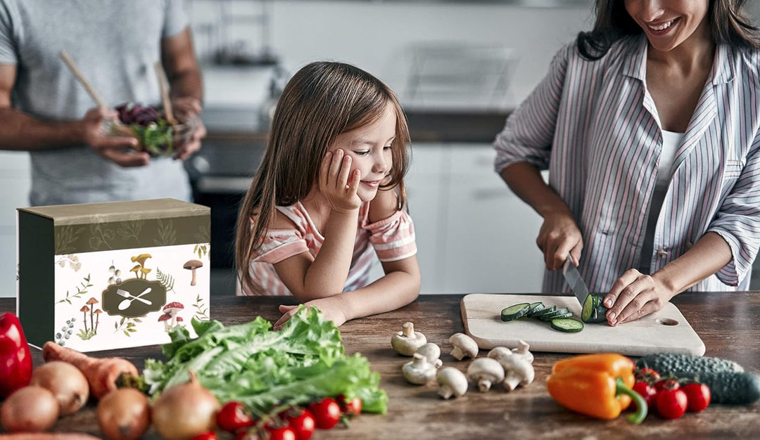Mareli Rezeptbox mit 60 illustrierten Rezeptkarten zum selber beschriften und 6 Trennblättern im Ess