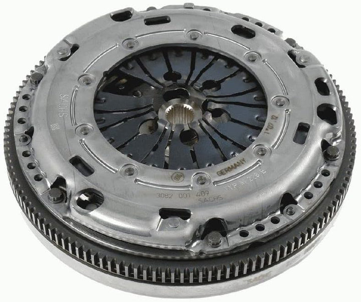 SACHS Kupplungssatz 2290 601 050, OE-Qualität, Kupplungssatz-Austausch beim Auto