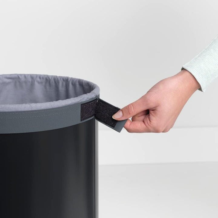 Brabantia - Wäschekorb - Quick-Drop-Öffnung - Perfekt sitzenden Baumwollwäschesack - Korrosionsfrei
