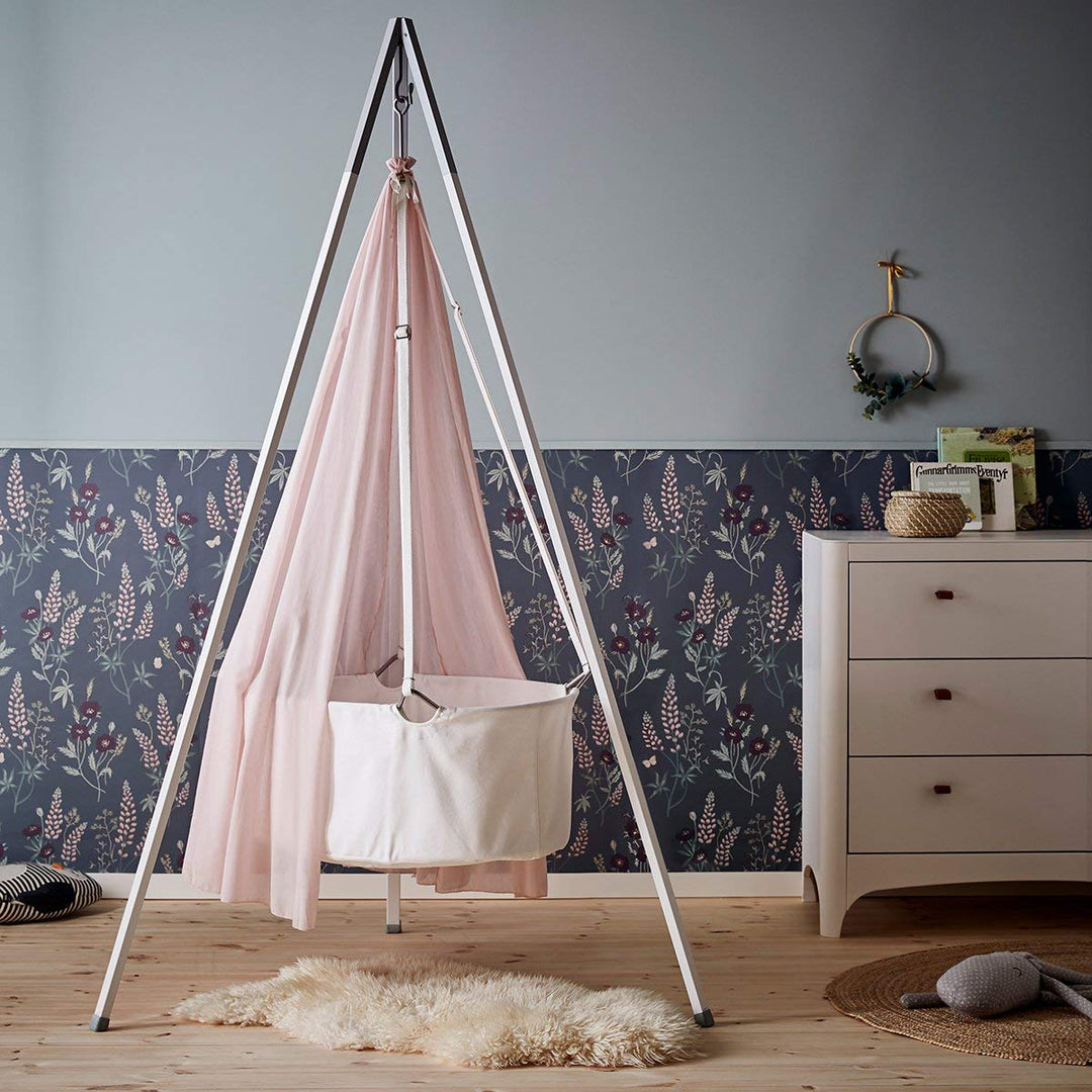 Leander Wiegen-SET - ALL INCLUSIVE - Wiege weiss mit Stativ weiss, Schleier dusty rose, 2 Spannbettt