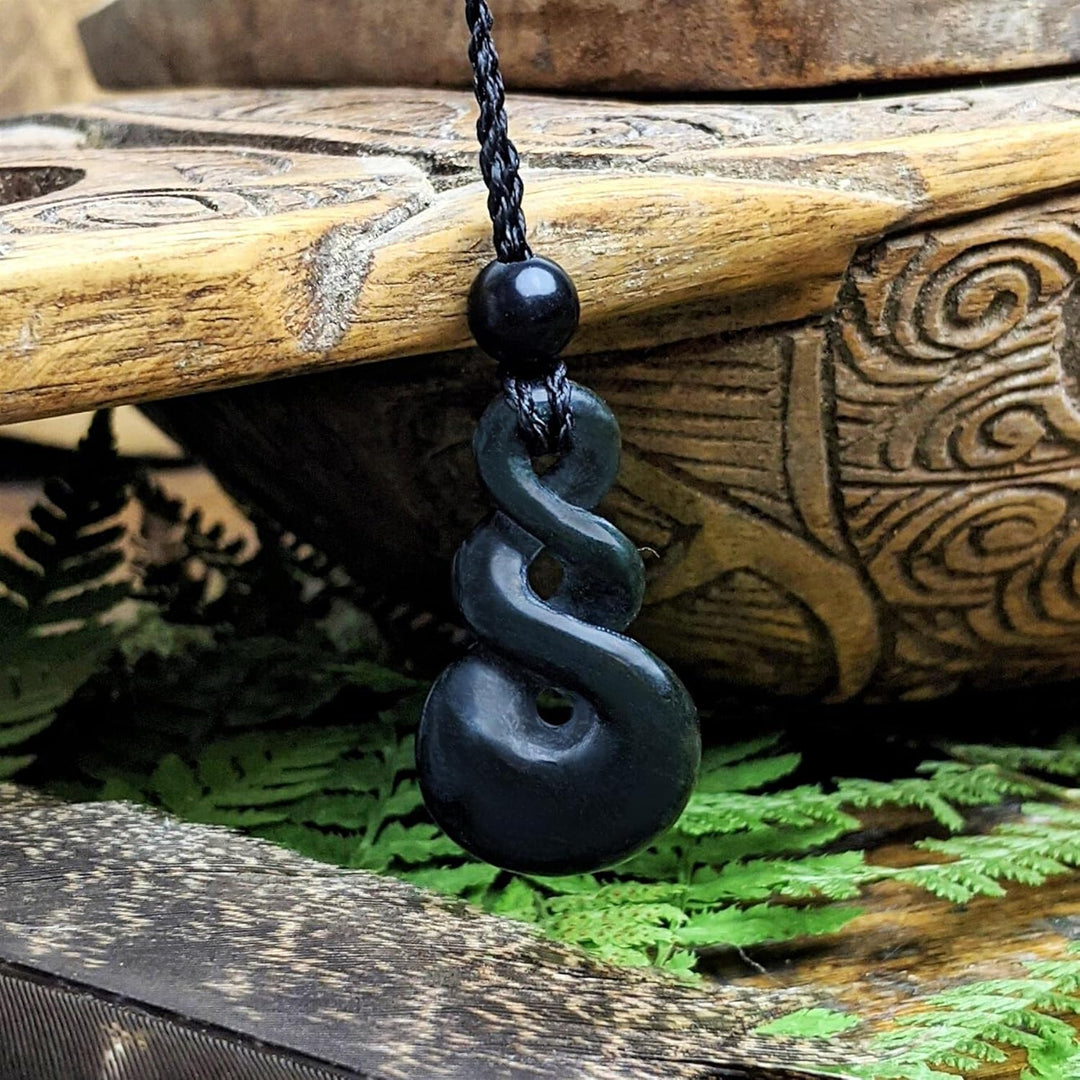81stgeneration Anhänger Halskette Pikorua Geschnitzte Schwarze Nephrit-Jade für Herren und Damen