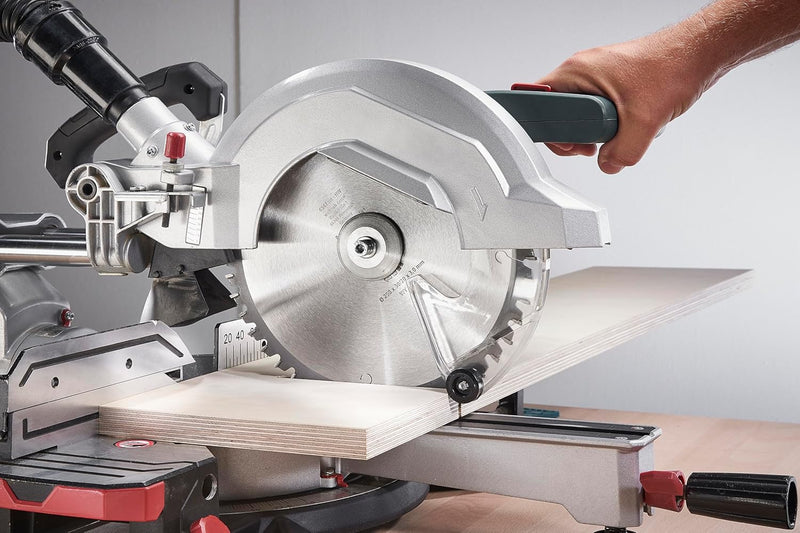 wolfcraft 6547000 Kapp- und Gehrungssägeblatt ø 250 mm - feine, saubere Schnitte
