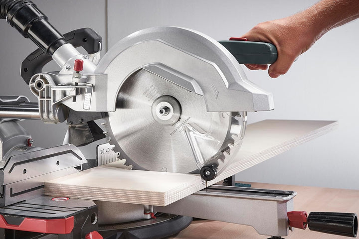 wolfcraft 6547000 Kapp- und Gehrungssägeblatt ø 250 mm - feine, saubere Schnitte