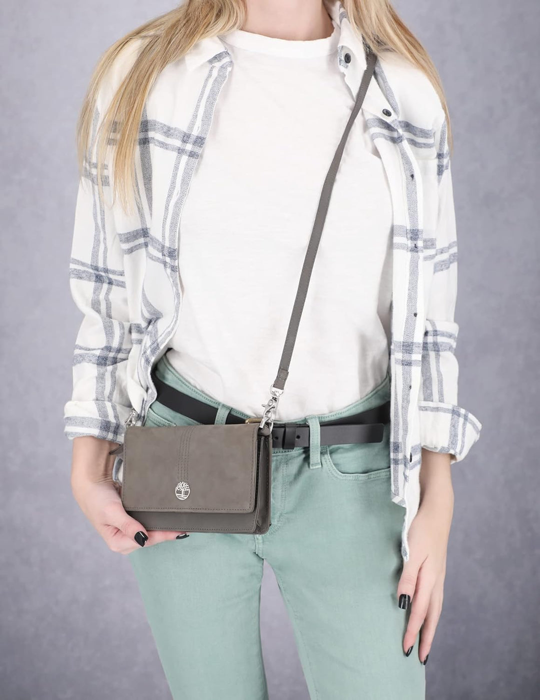 Timberland Damen Leather Crossbody Bag Wallet Purse Umhängetasche aus RFID-Leder, Castlerock (Nubuk)