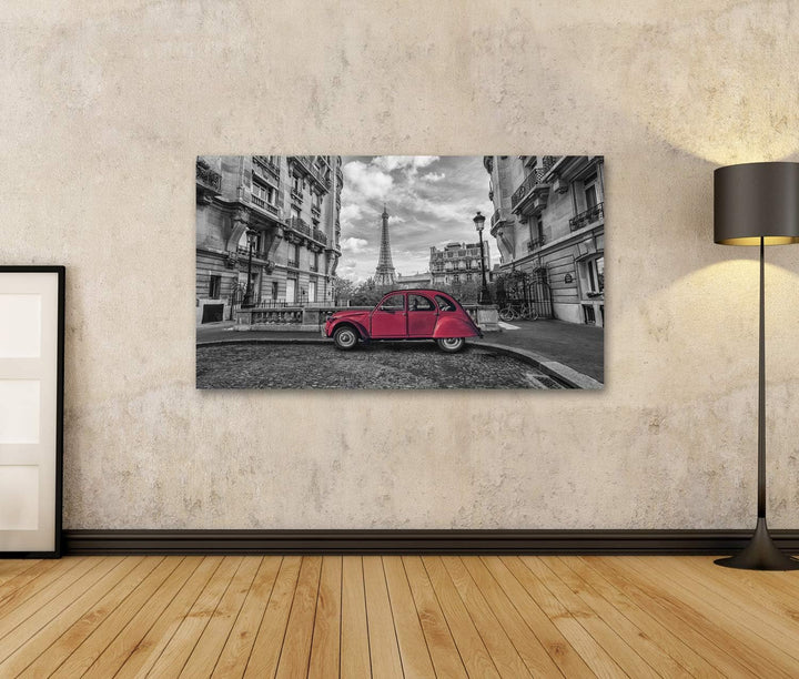 Bild Bilder auf Leinwand Eiffelturm in Paris und roter Retrowagen in schwarz-weissem Farbschlüssel W